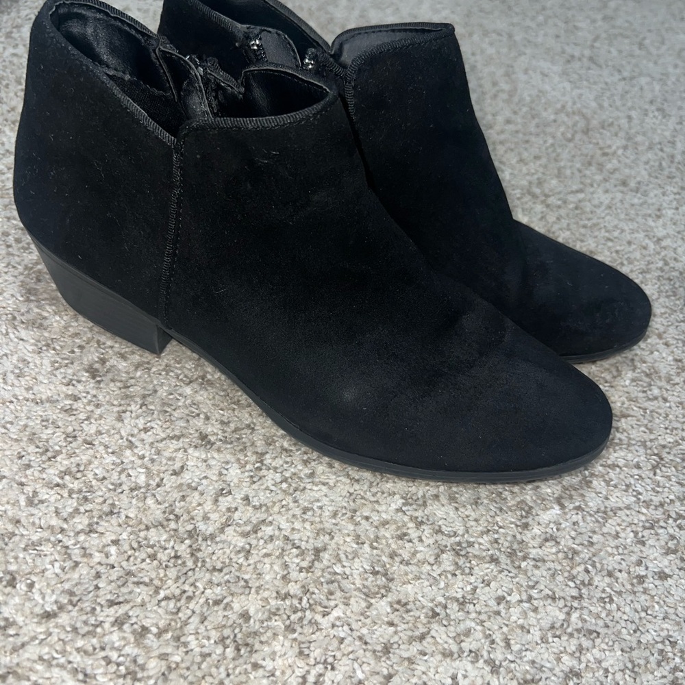 Elegant Black Ankle Boots